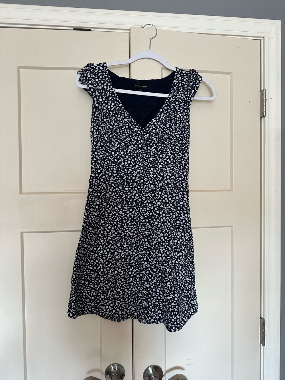 Banana Republic Navy Floral V-Neck Dress